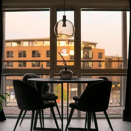 Apartment Black Pearl Solsiden Wifi Nflix 2br Modern Apt. *